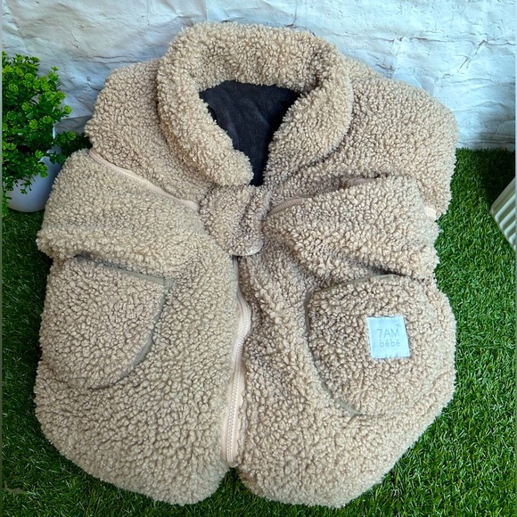 7AM CAR SEAT COCOON - TEDDY
$105
Oatmeal
One Size 0-12M - Picture 13 of 15